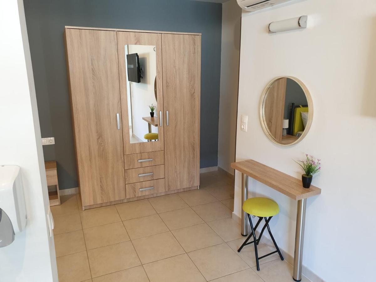 Green - Comfy Center Rodos Asgourou Екстериор снимка